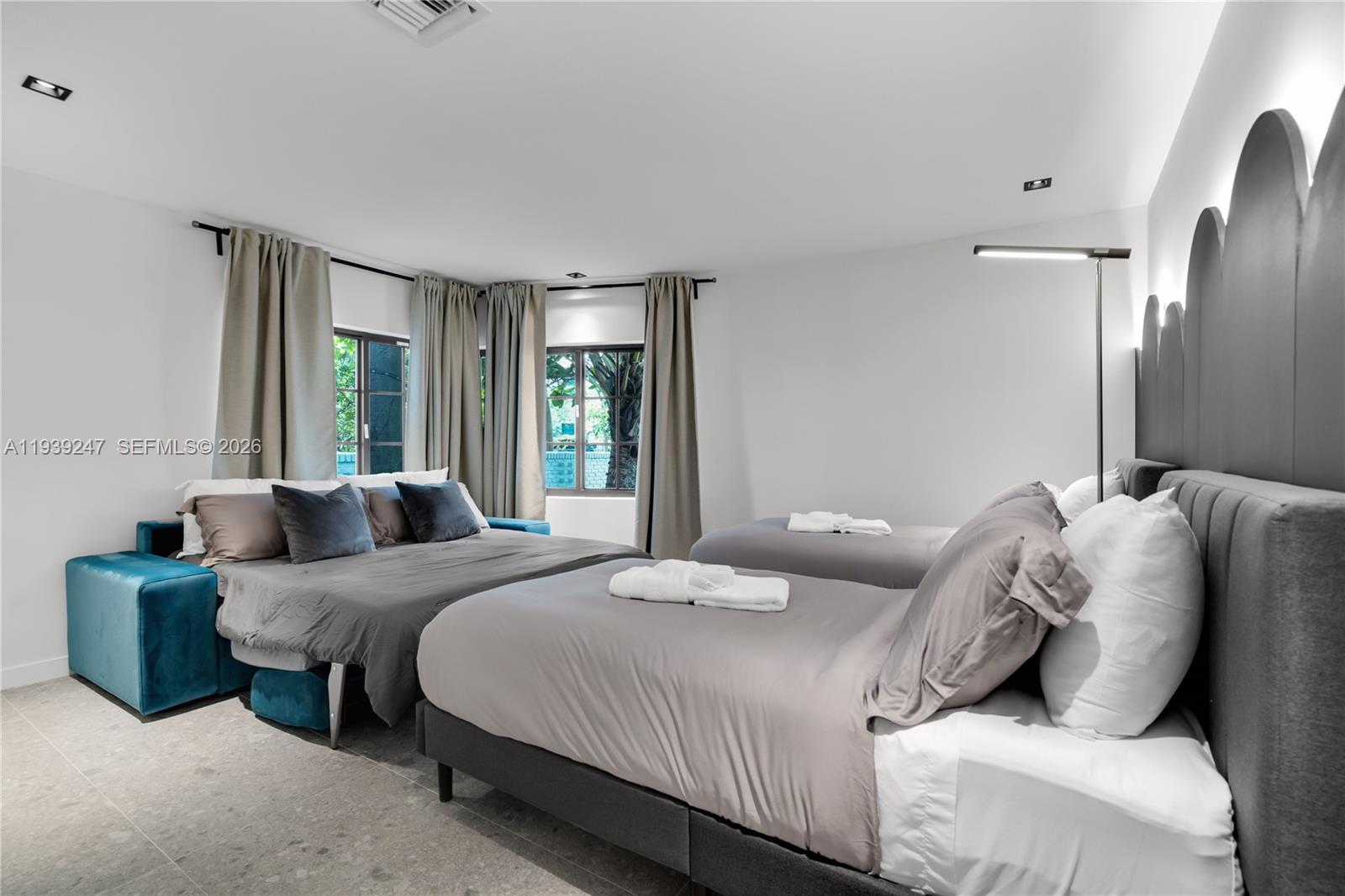 CORAL RIDGE GALT ADD - Residential Lease