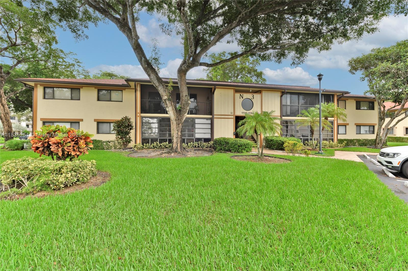 10959 W Clairmont Cir 211