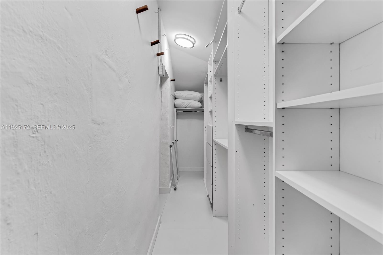 BELLE ISLE VILLAS - Residential Lease