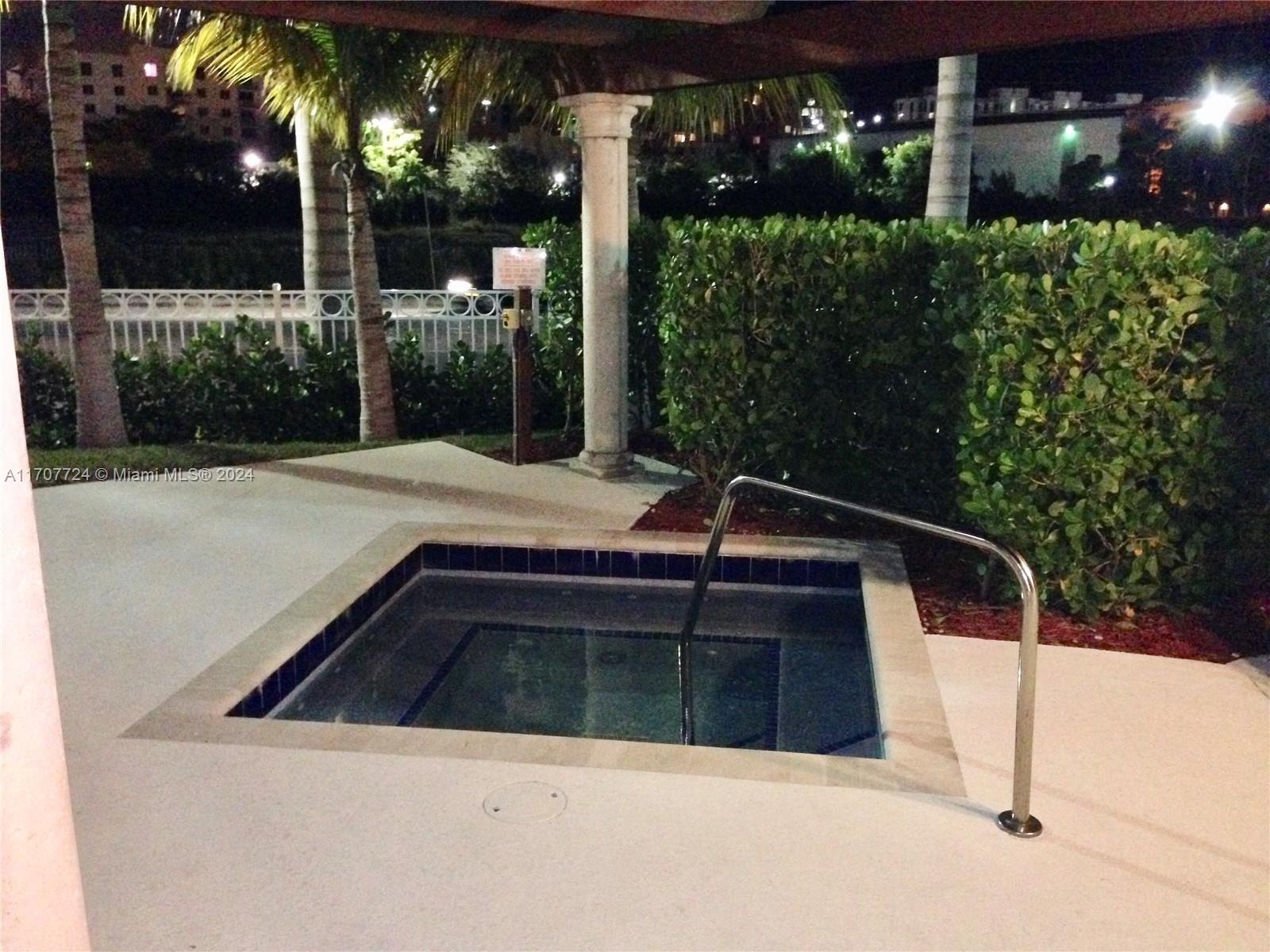 MERCO AT AVENTURA - Residential