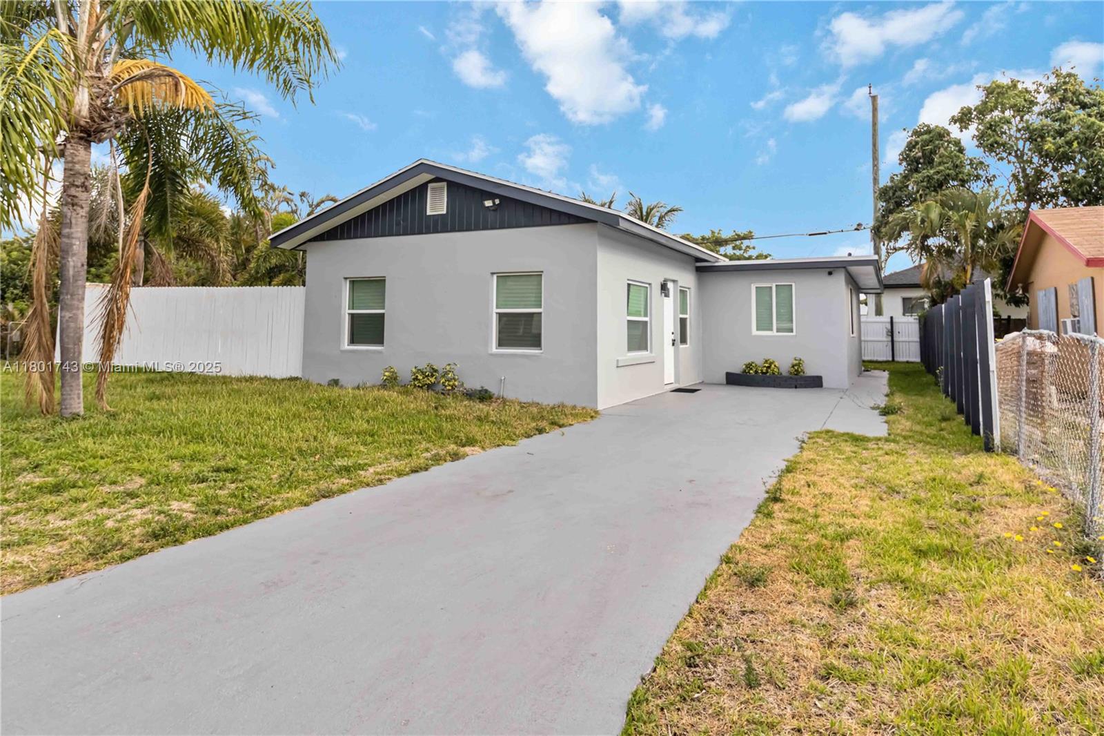 1199 Highland Rd