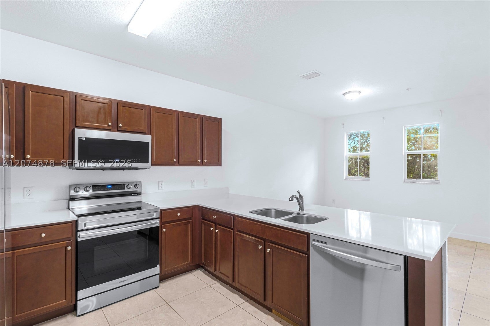 260 NW 109th Ave 204, Miami FL 33172