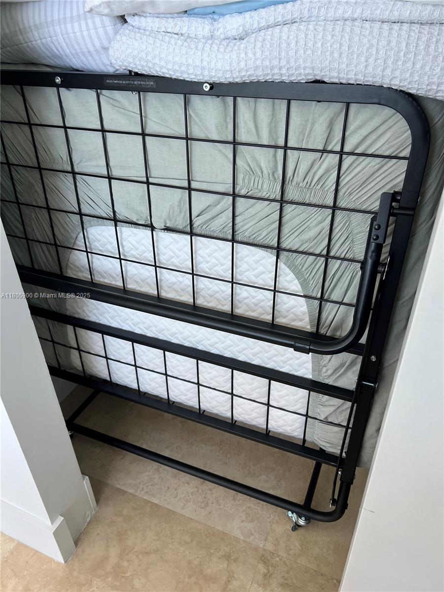 YACHT CLUB AT PORTOFINO C - Residential Lease