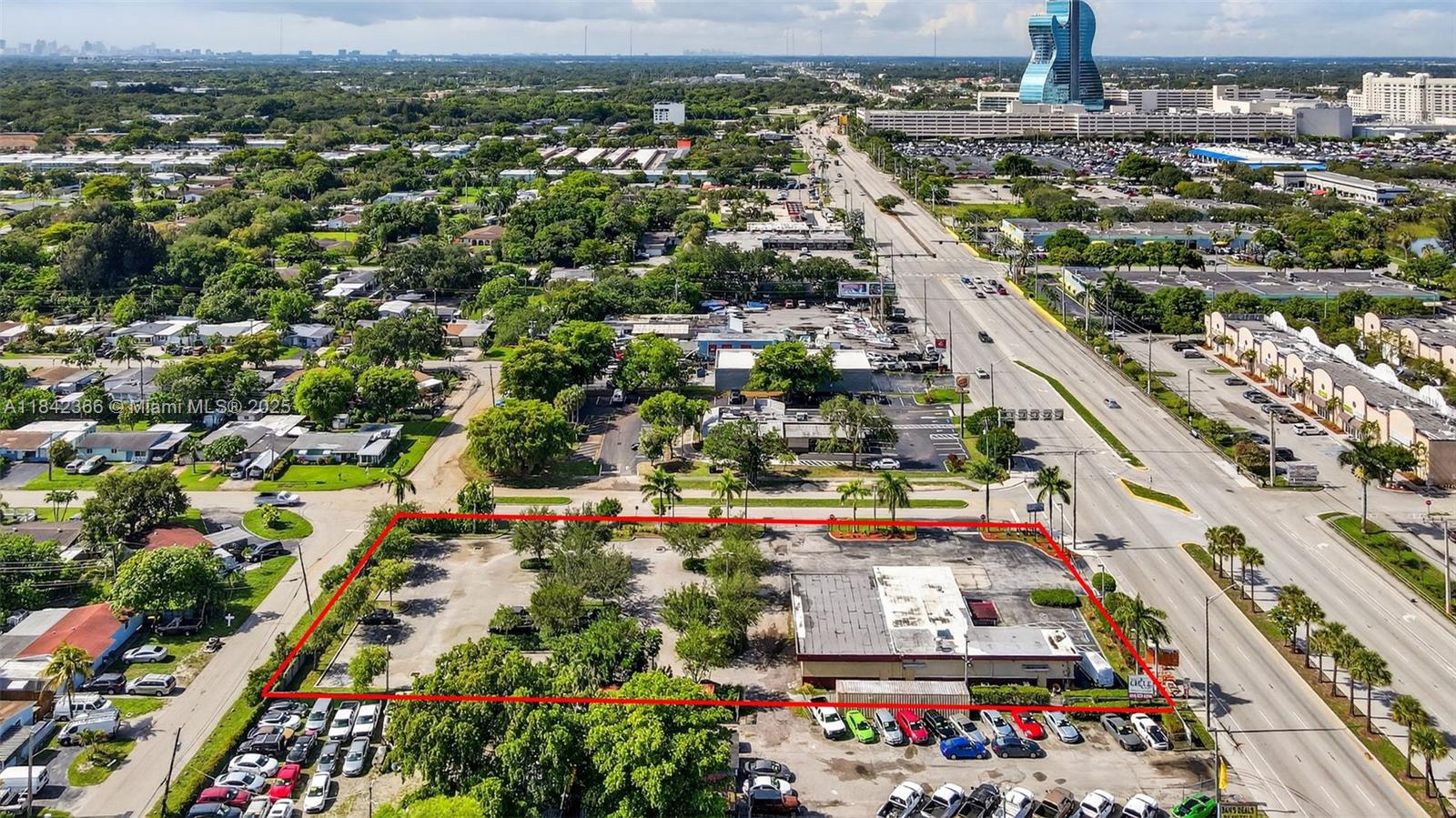PLAYLAND ISLES - Commercial Sale