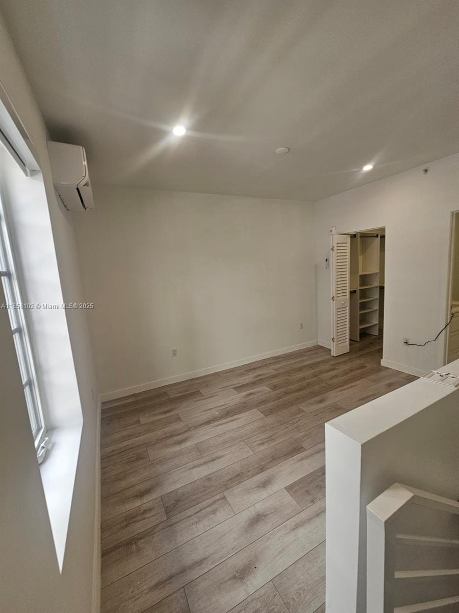 LINCOLN SUB - Residential