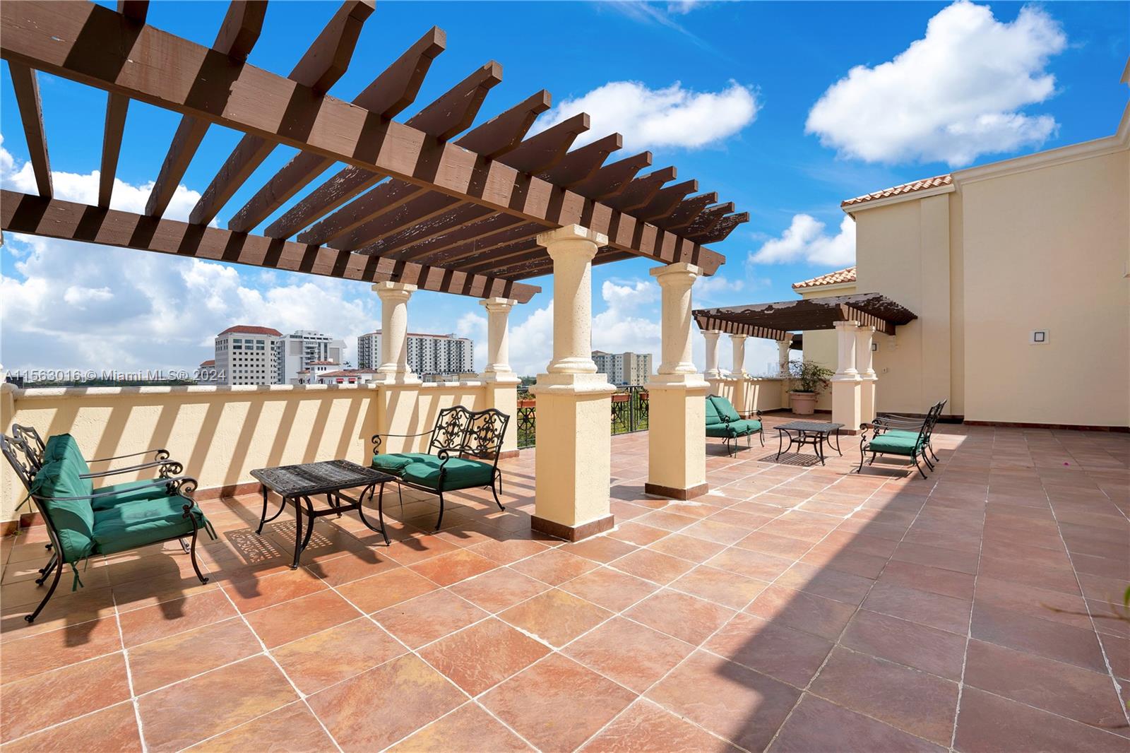 VILLA FLORINI CONDO - Residential