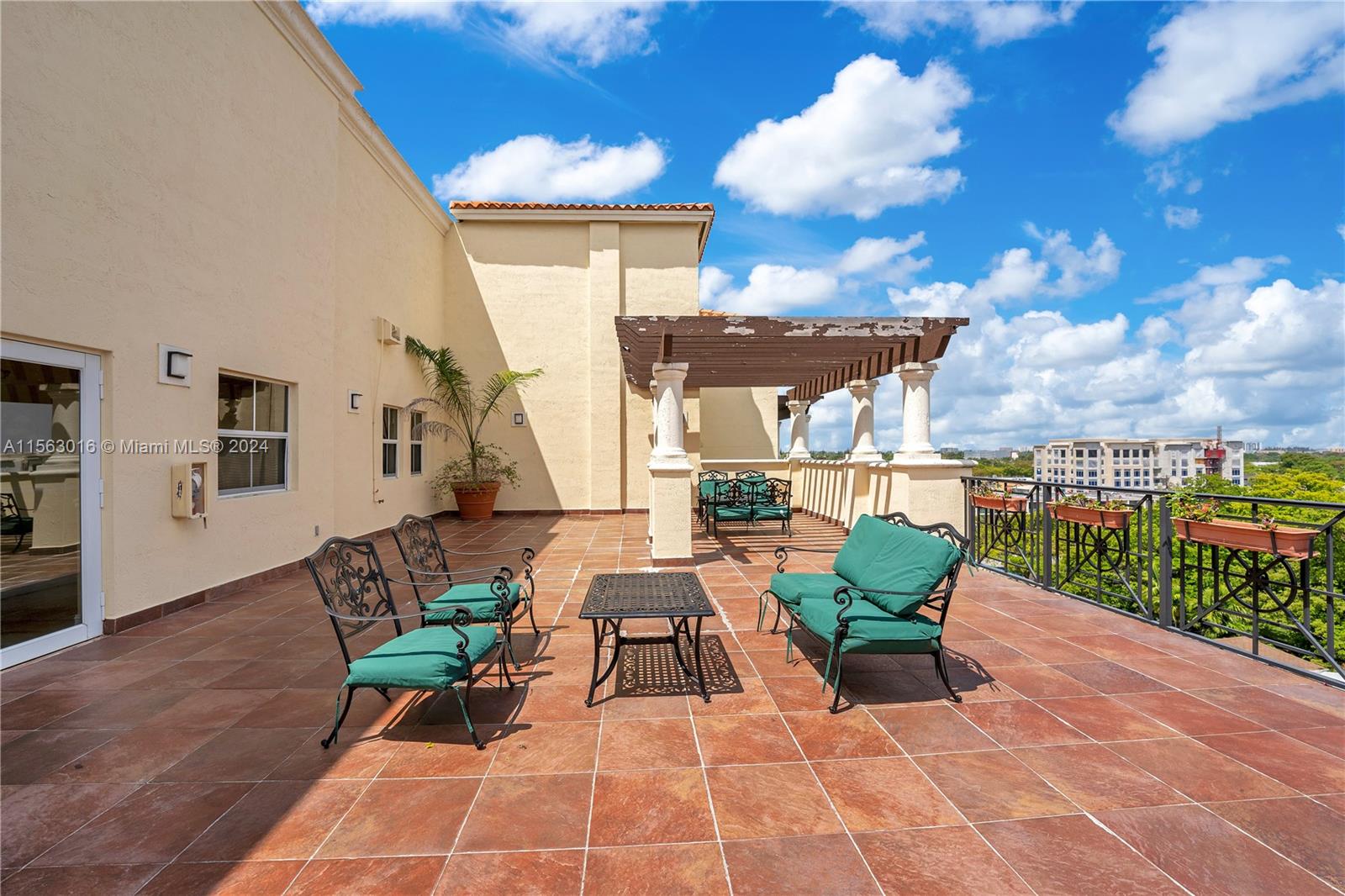 VILLA FLORINI CONDO - Residential