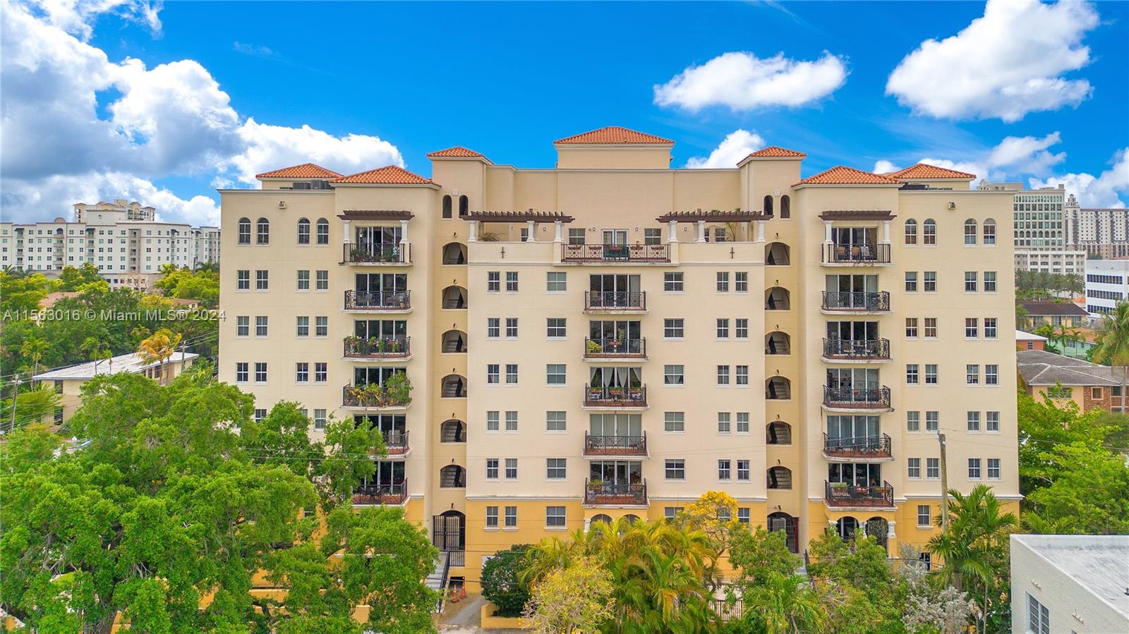 VILLA FLORINI CONDO - Residential
