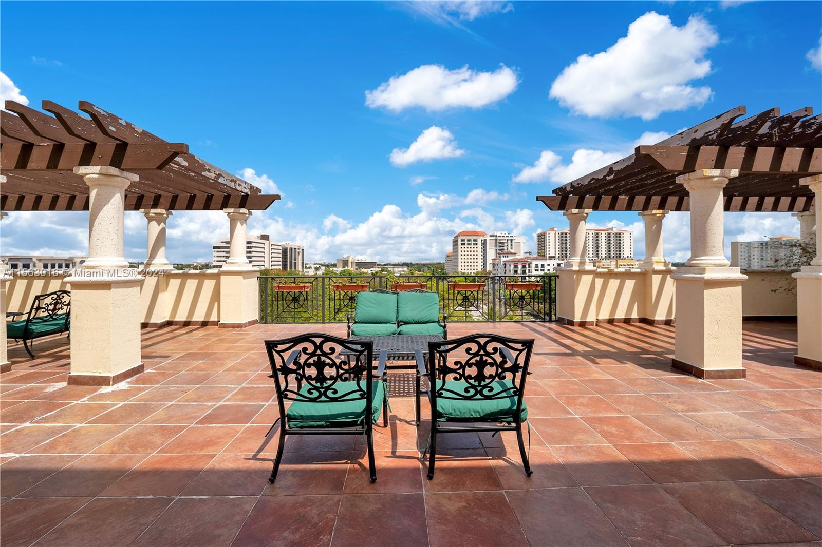 VILLA FLORINI CONDO - Residential