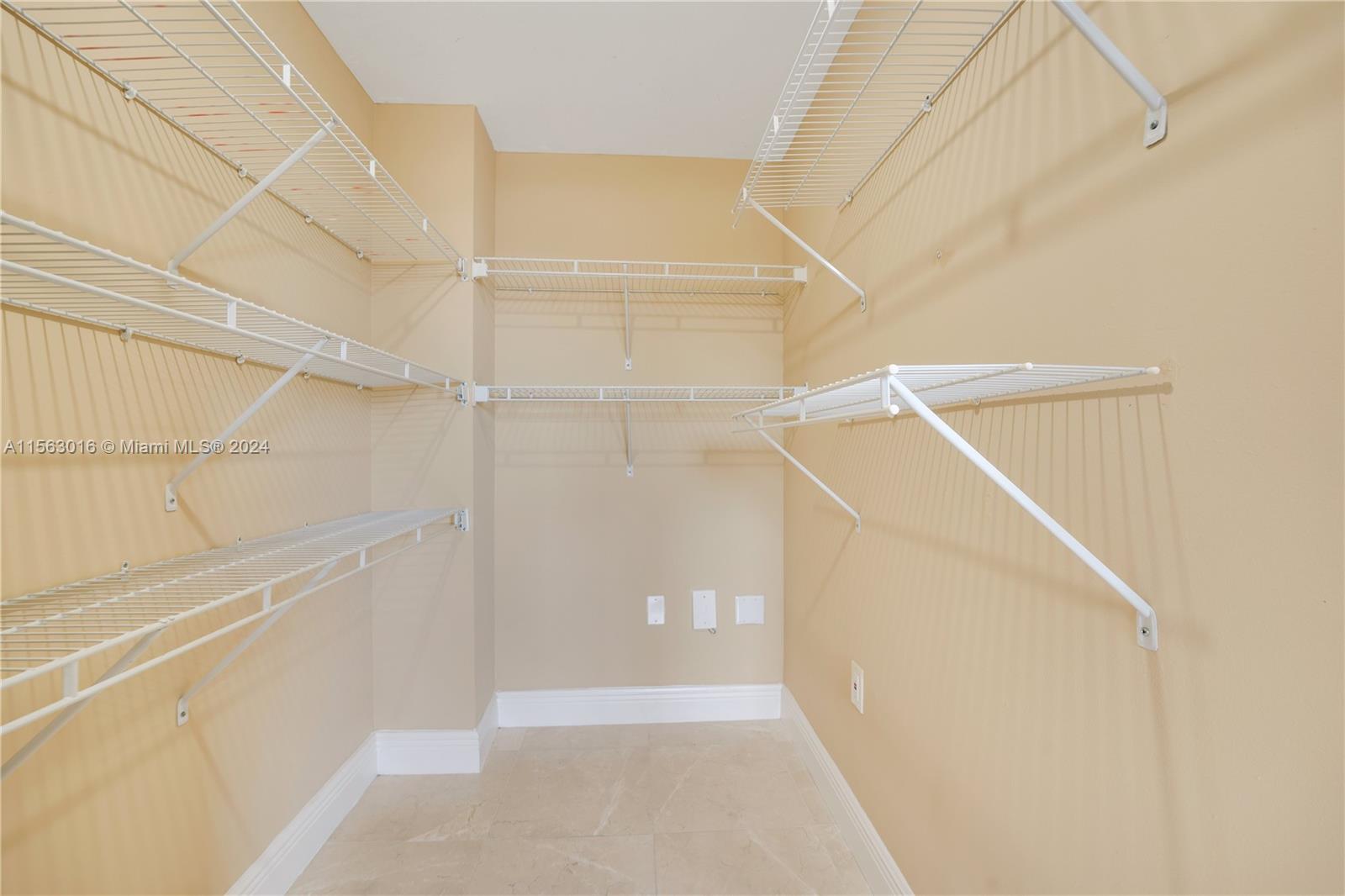 VILLA FLORINI CONDO - Residential