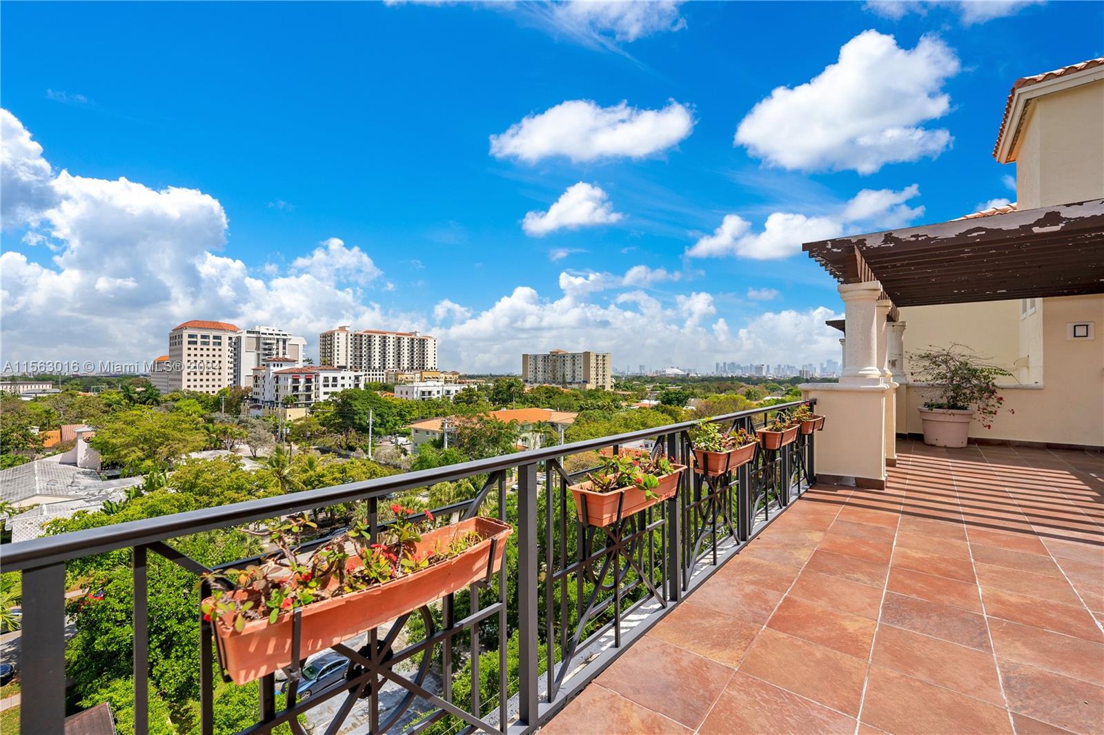 VILLA FLORINI CONDO - Residential