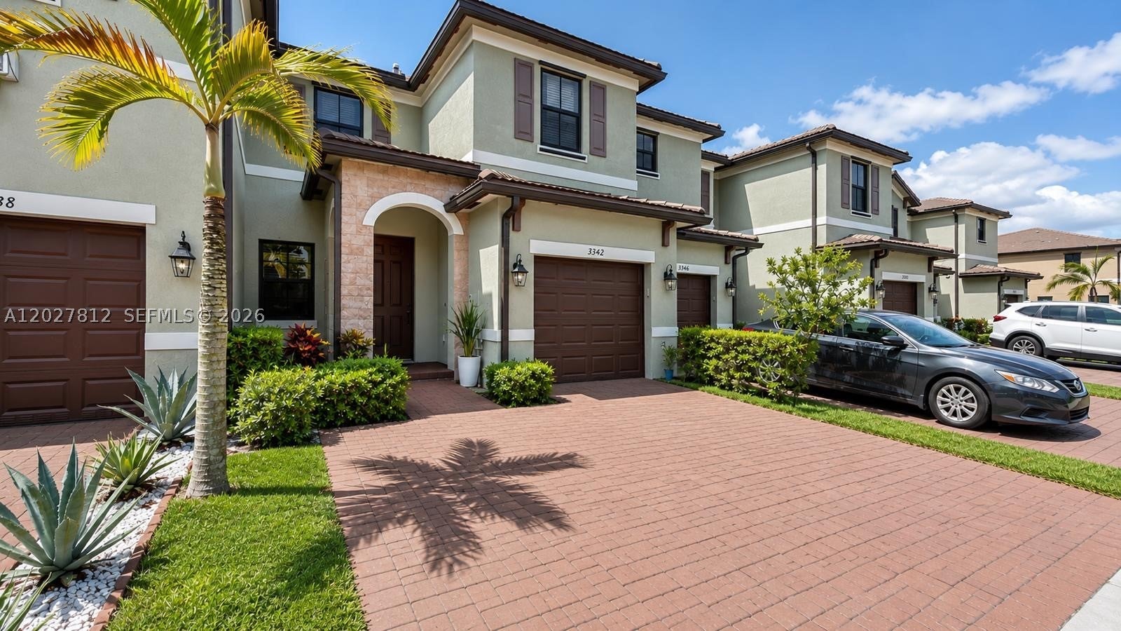 3342 W 104th Ter