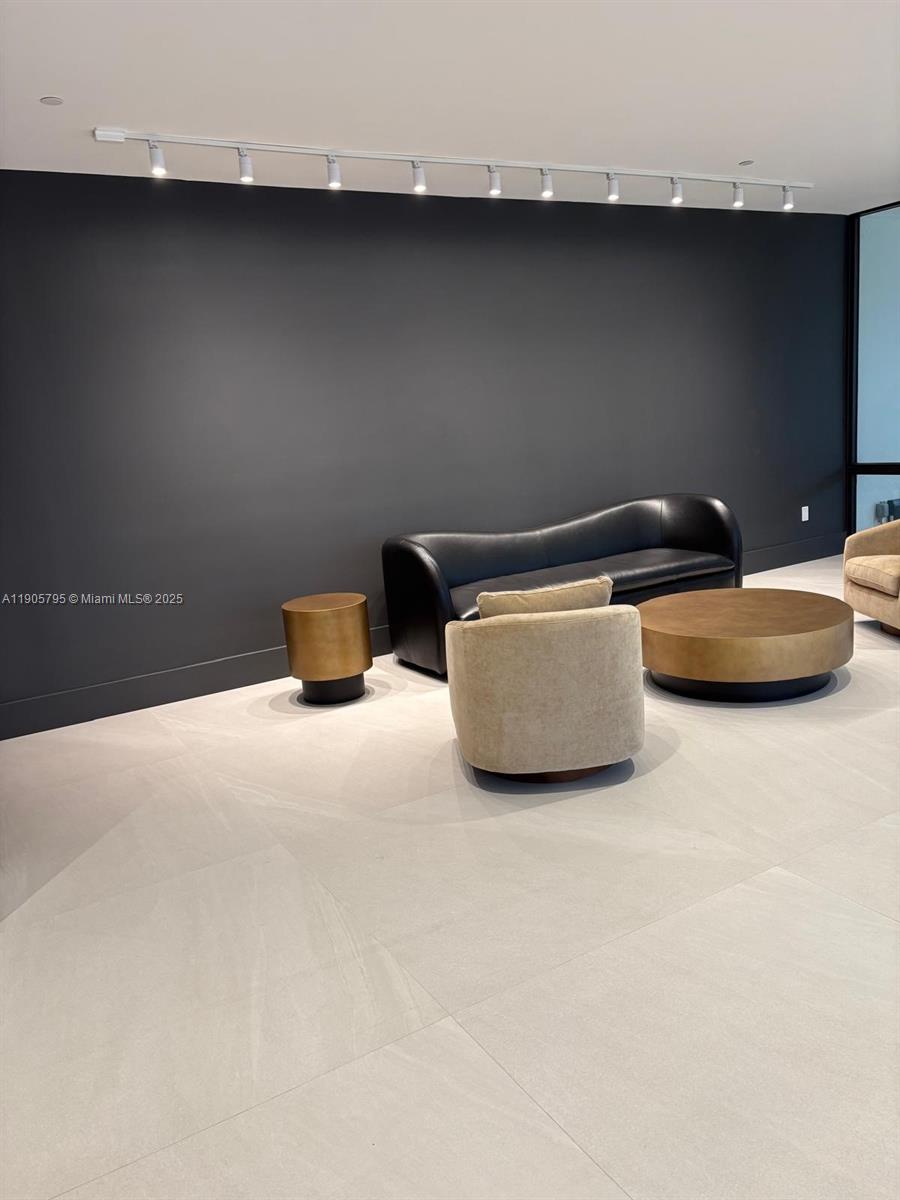 CLEARVIEW TOWERS CONDO - Residential