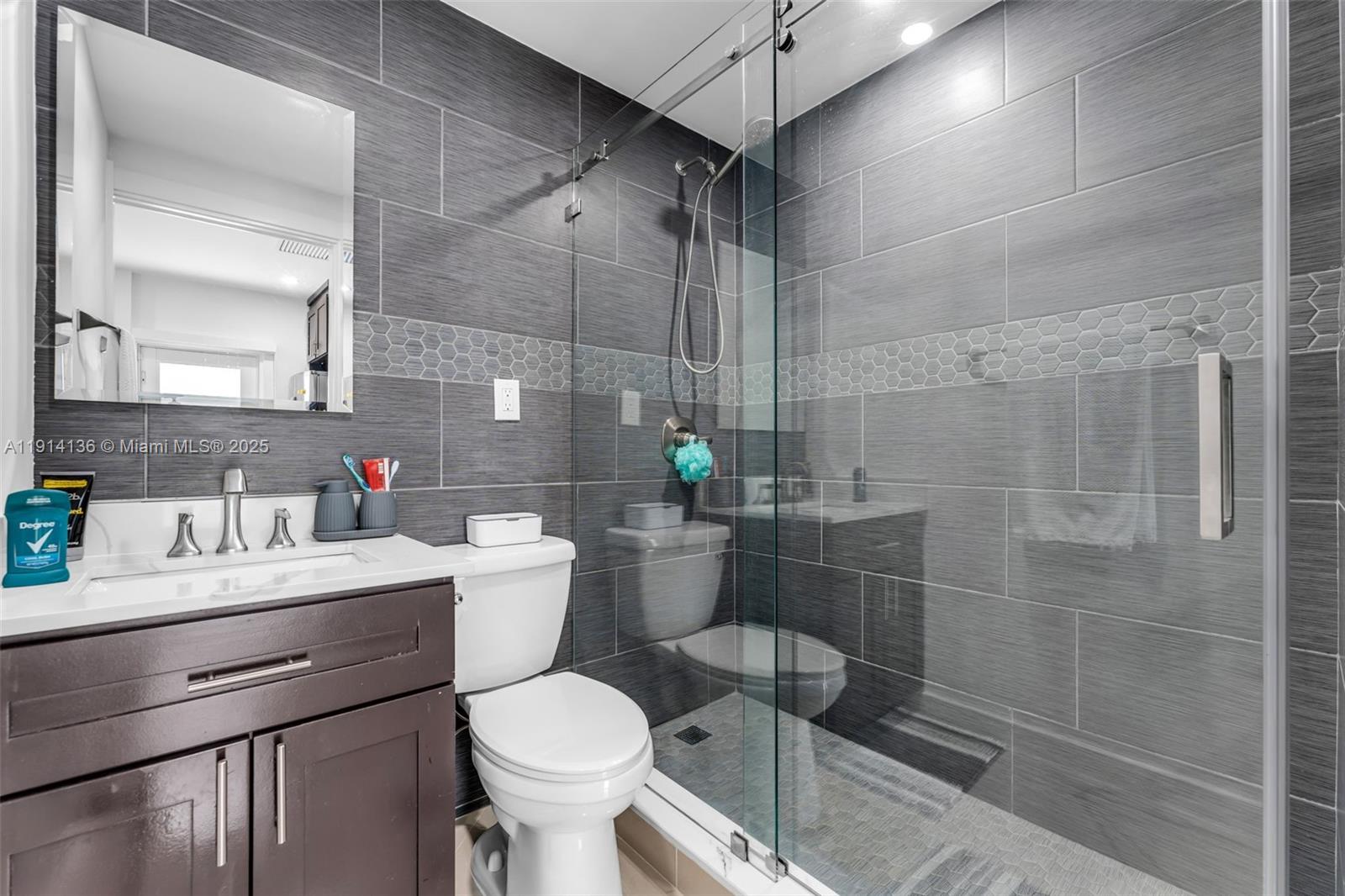 MEADOW WOOD MANOR #4 - Residential