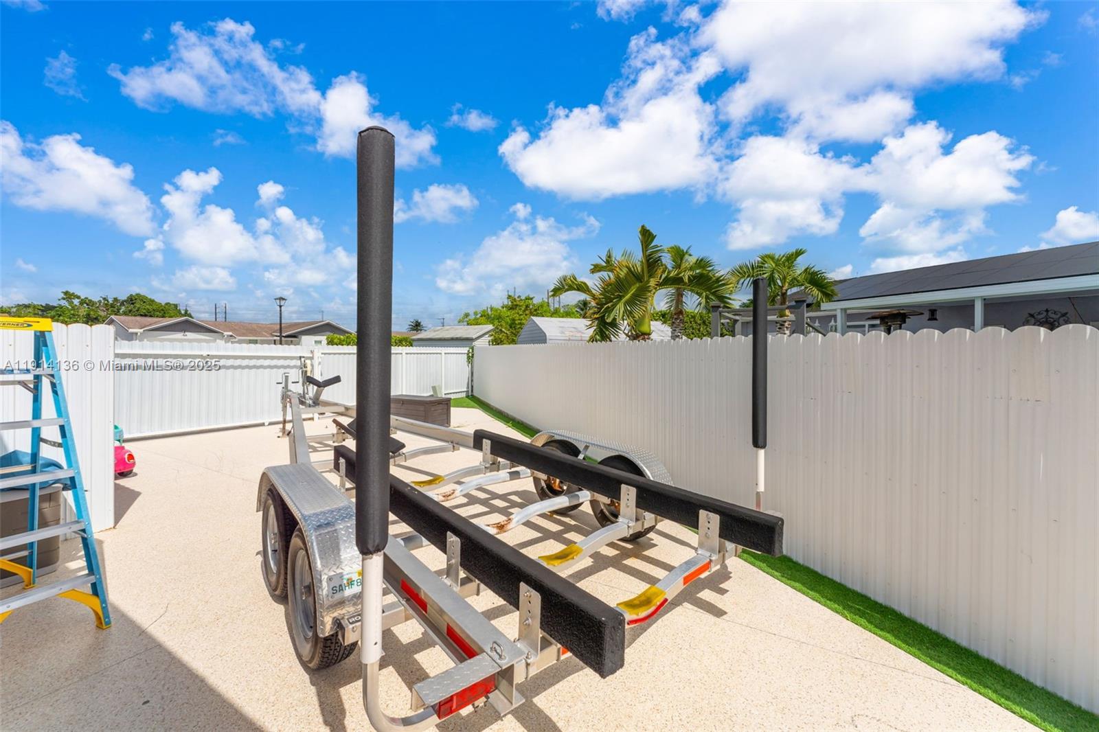 MEADOW WOOD MANOR #4 - Residential