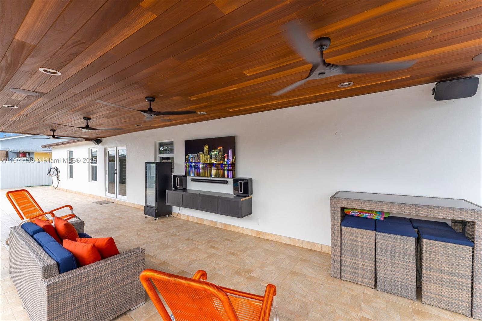 MEADOW WOOD MANOR #4 - Residential