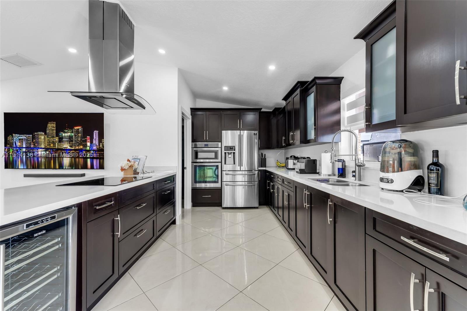 MEADOW WOOD MANOR #4 - Residential