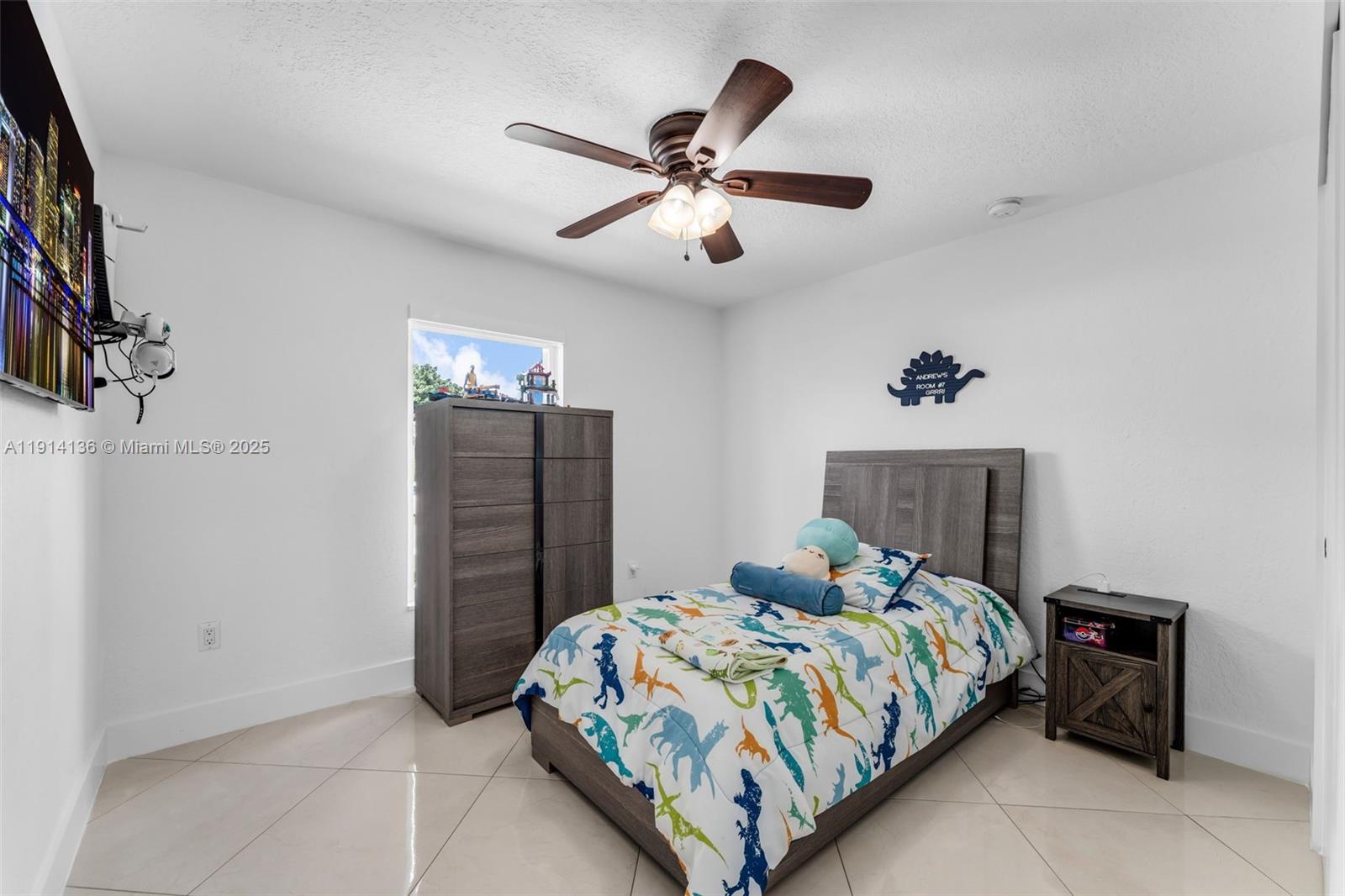 MEADOW WOOD MANOR #4 - Residential