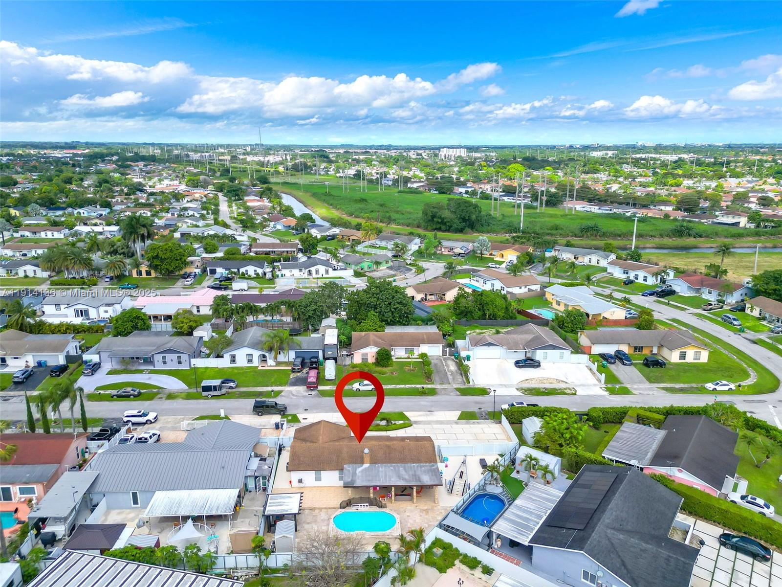 MEADOW WOOD MANOR #4 - Residential