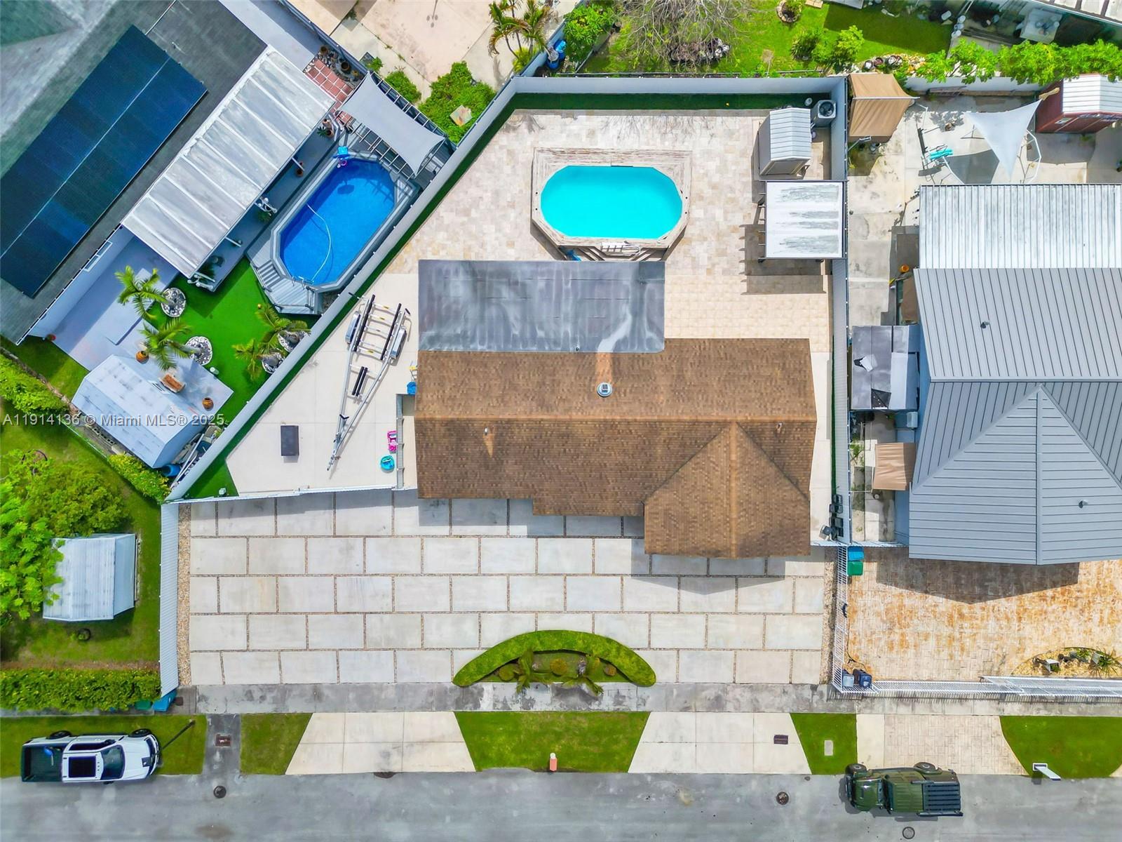 MEADOW WOOD MANOR #4 - Residential