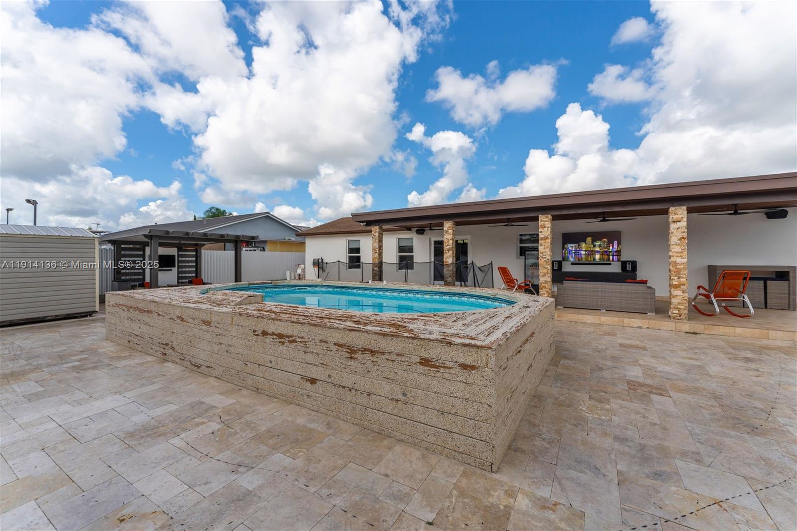 MEADOW WOOD MANOR #4 - Residential