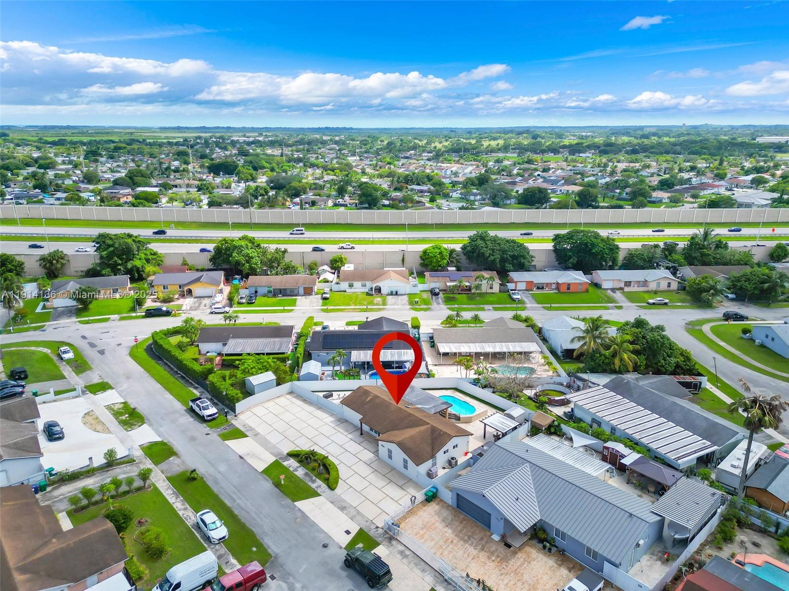 MEADOW WOOD MANOR #4 - Residential