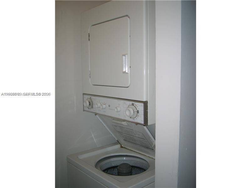 ISOLA CONDO - Residential