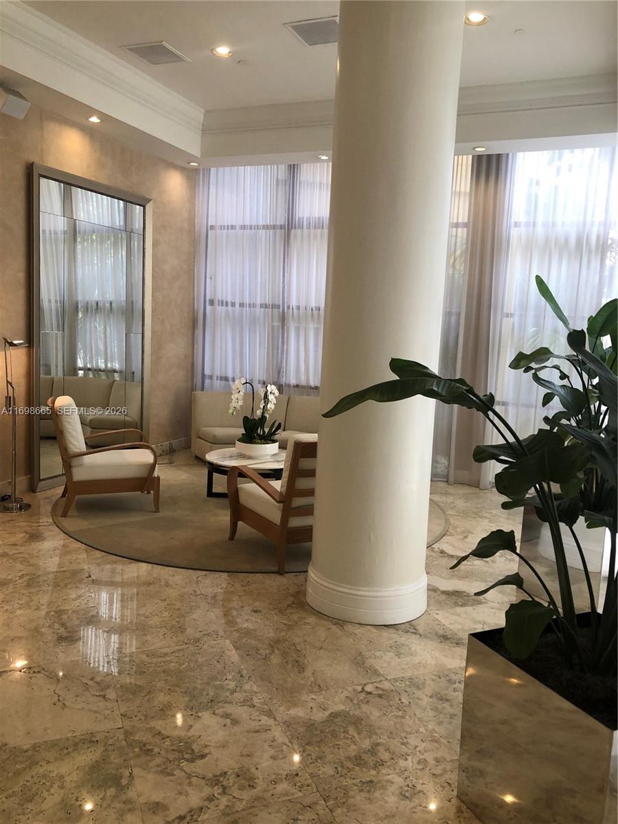 ISOLA CONDO - Residential