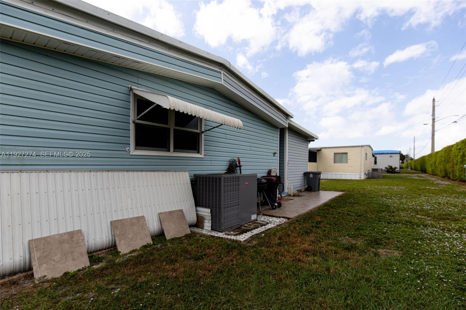 JAMAICA BAY MOBILE HOME CO - Residential