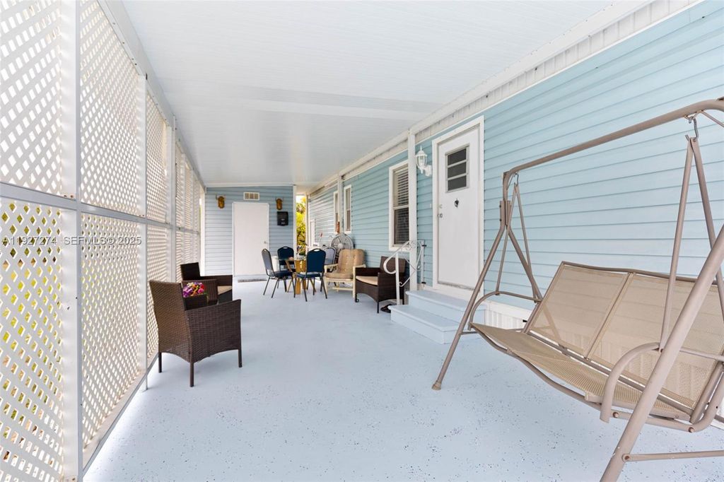 Photo of 53005 del Rio Bay, Palm Beach, FL 33436 (MLS # A11927274)