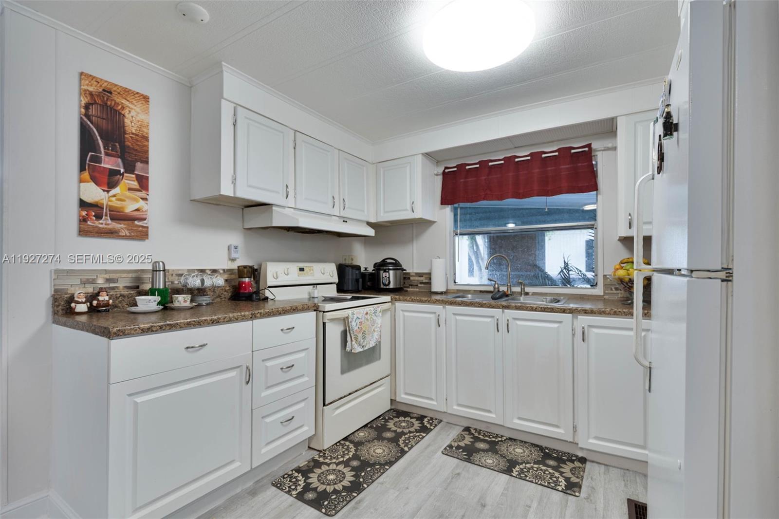 JAMAICA BAY MOBILE HOME CO - Residential