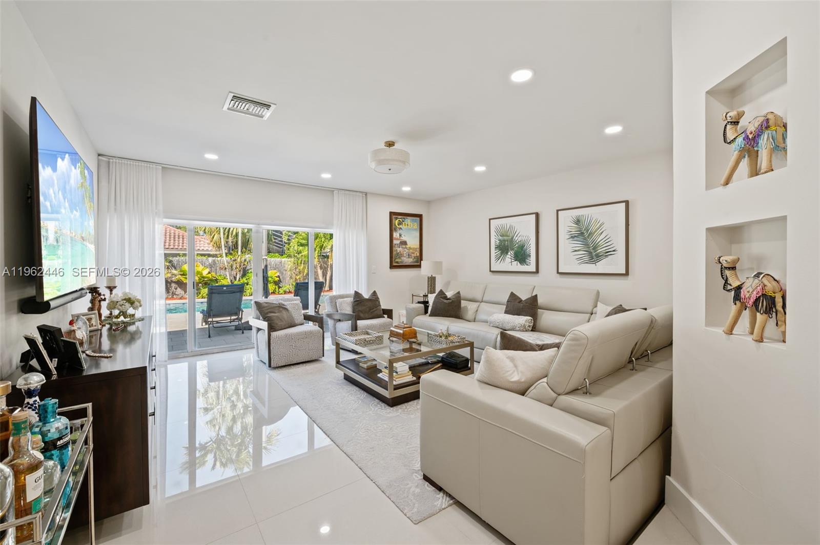 MIAMI LAKES - LOCH LOMOND - Residential