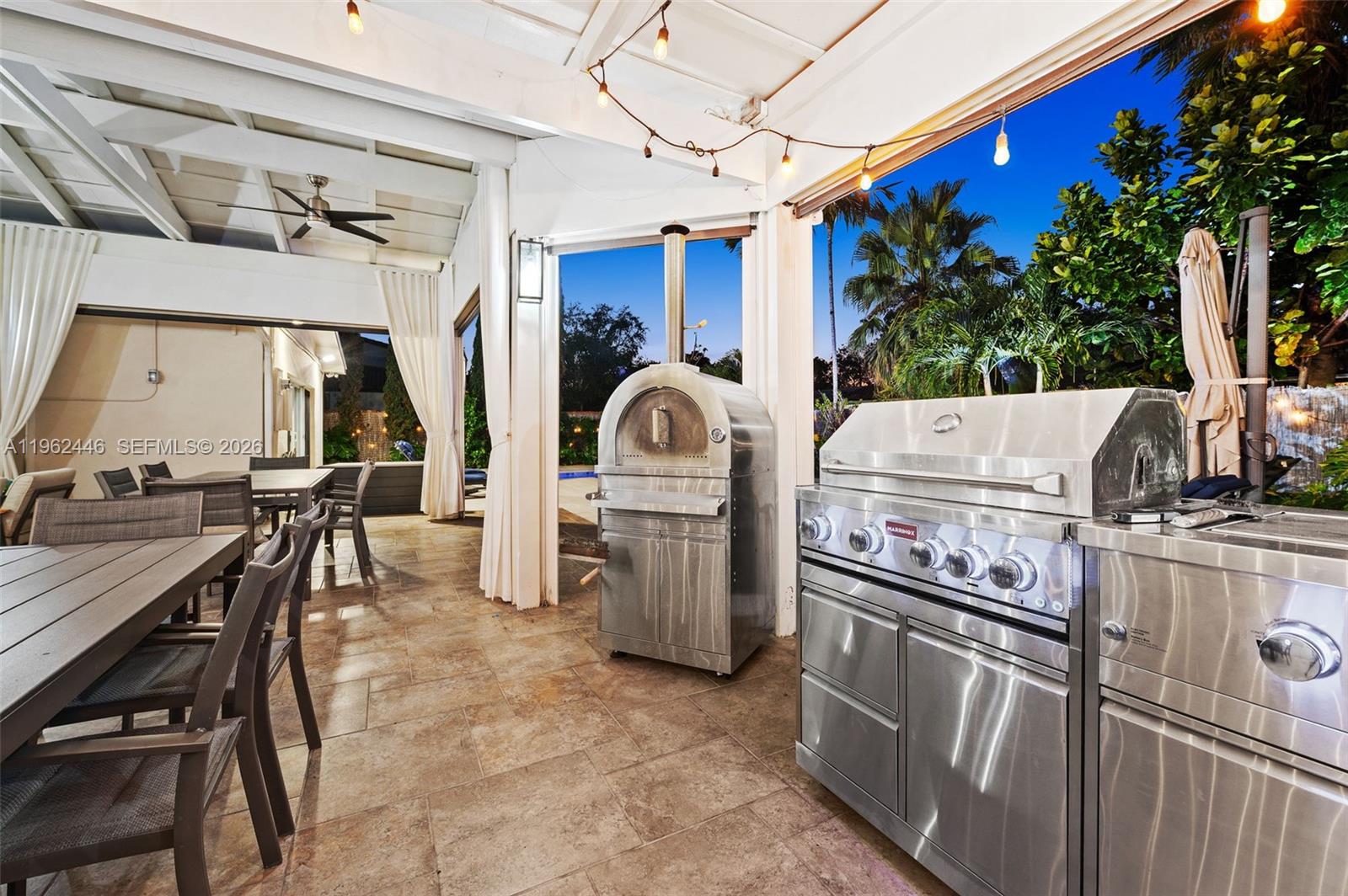 MIAMI LAKES - LOCH LOMOND - Residential