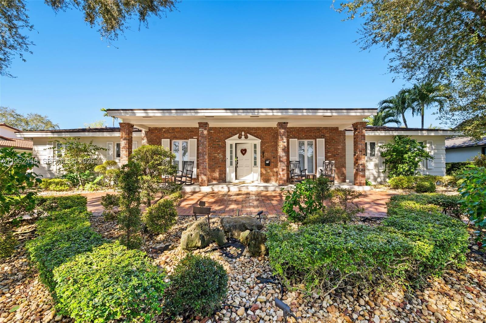 MIAMI LAKES - LOCH LOMOND - Residential