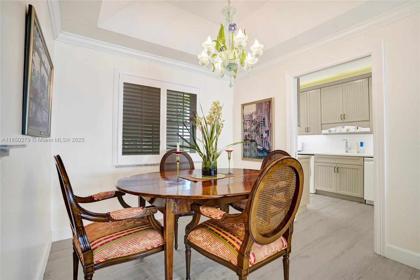 CHATEAU CHEVERNY IBIS ISL - Residential