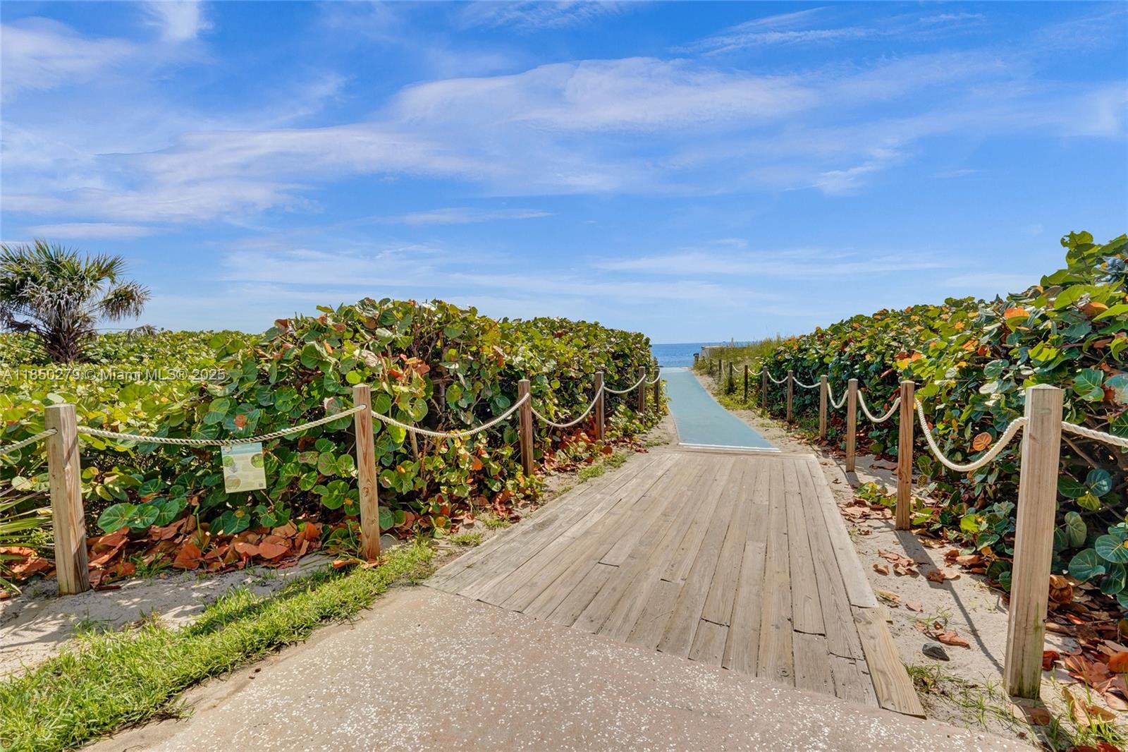 CHATEAU CHEVERNY IBIS ISL - Residential