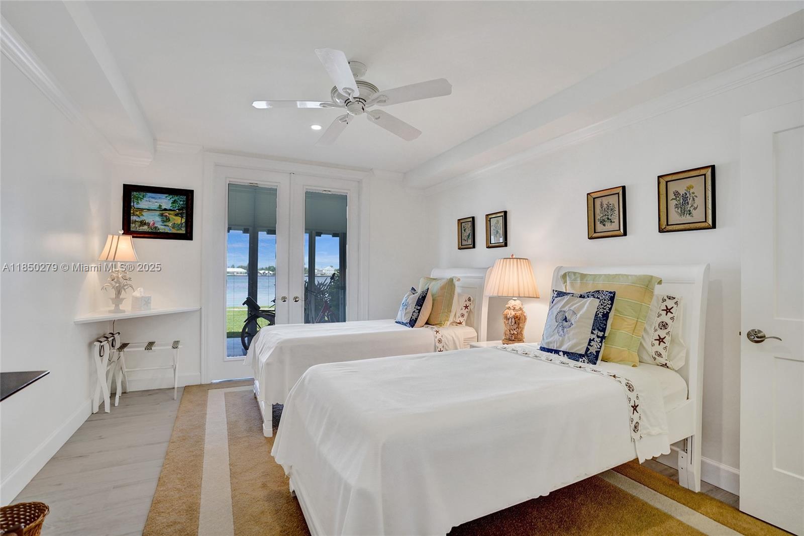 CHATEAU CHEVERNY IBIS ISL - Residential
