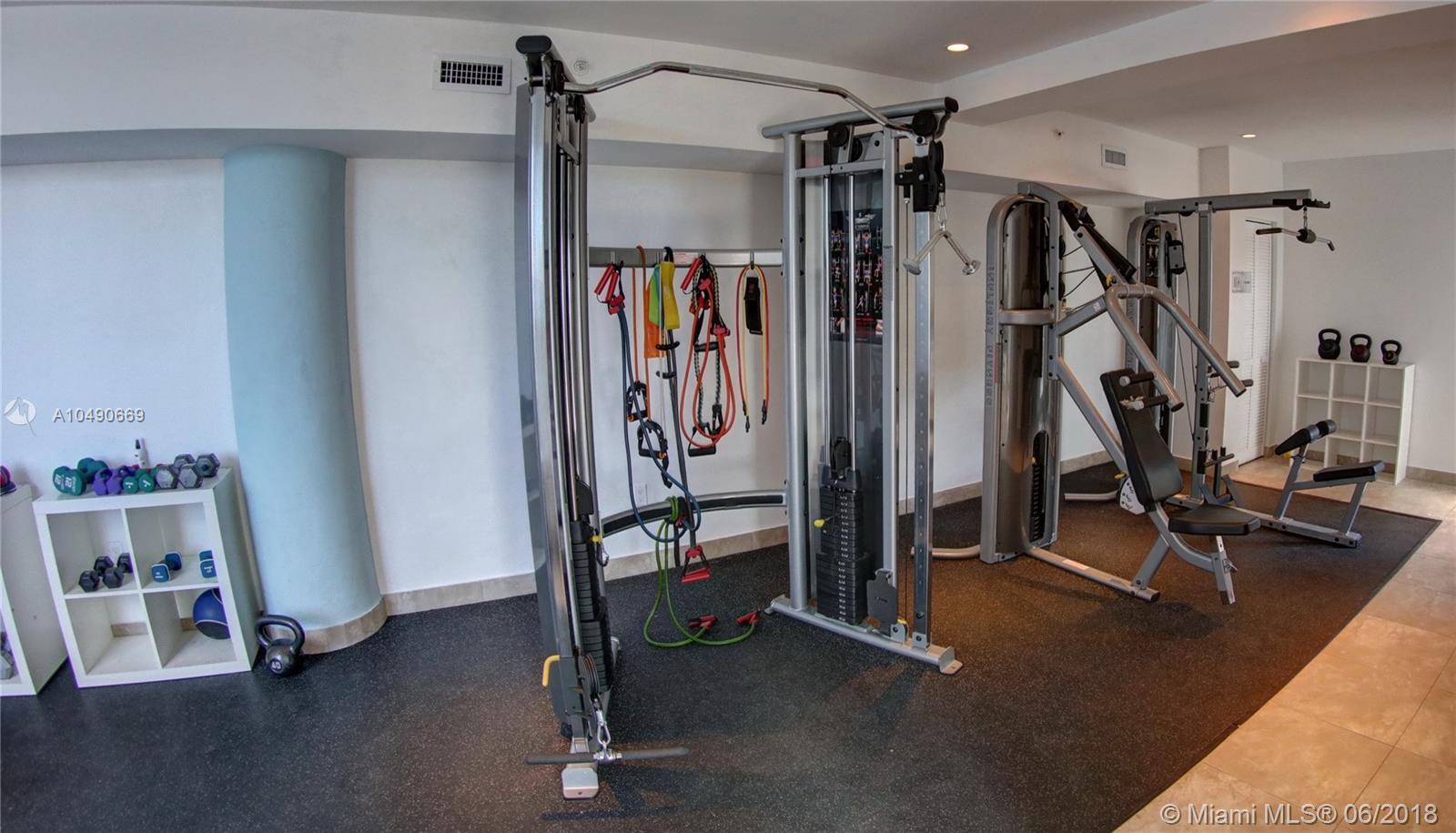 BISCAYNE 21 CONDO - Residential Lease