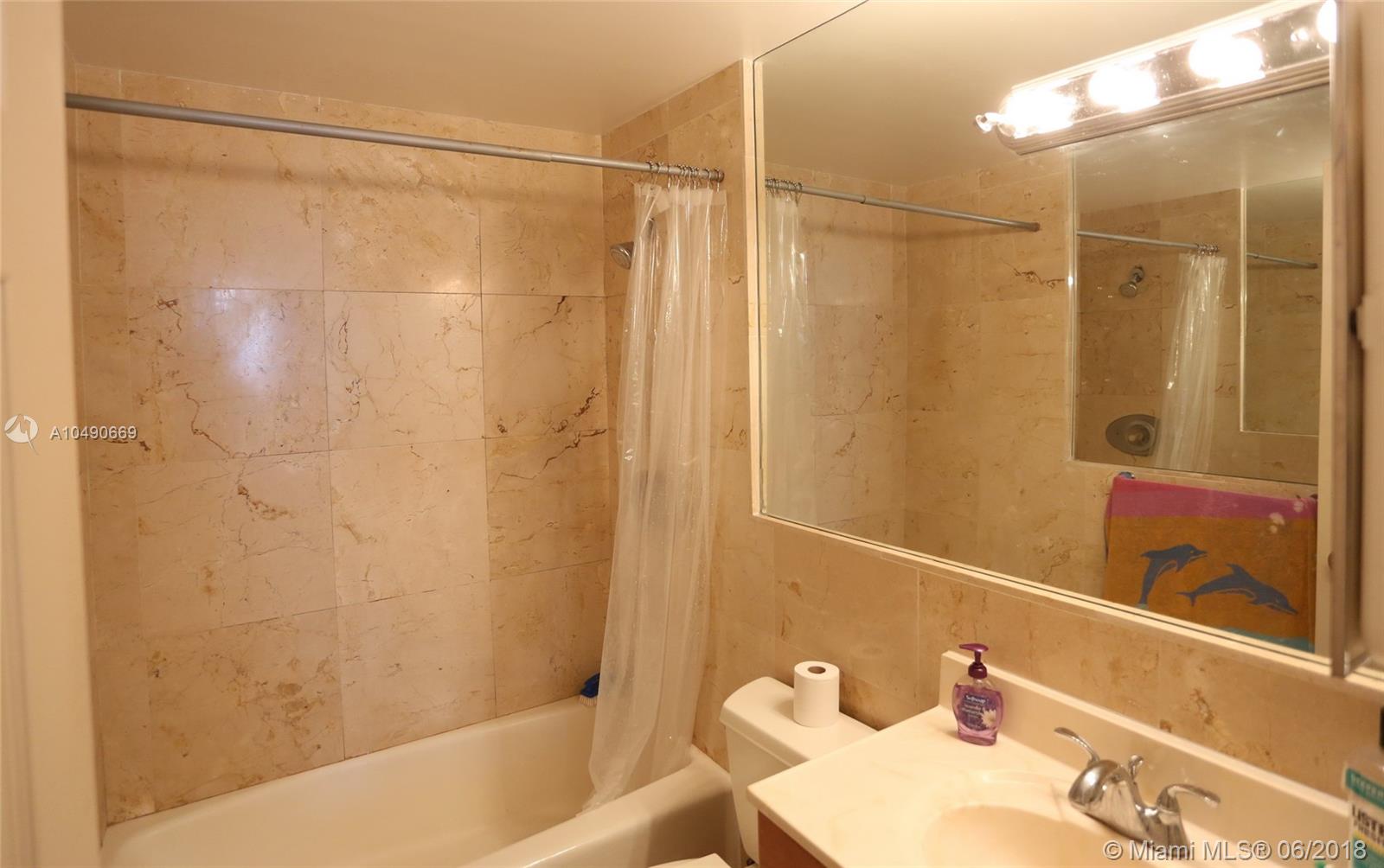 BISCAYNE 21 CONDO - Residential Lease