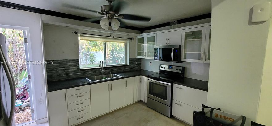 FRESHLY PAINTED 2/1 HOUSE READY TO MOVE IN LOCATED IN THE DESIRABLE AREA OF MIRAMAR BETWEEN I 95 AND FLORIDA TURN PIKE.