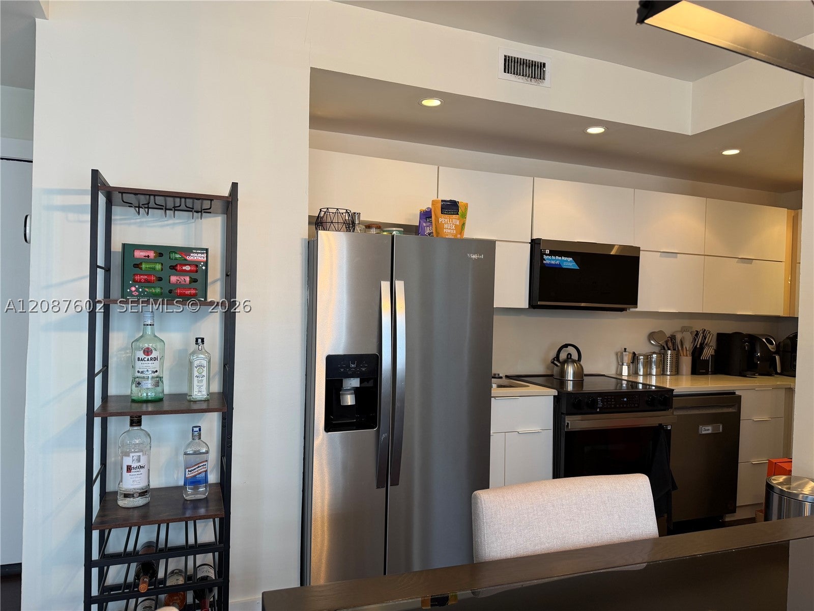 Properties 1 737 Jefferson Ave 303