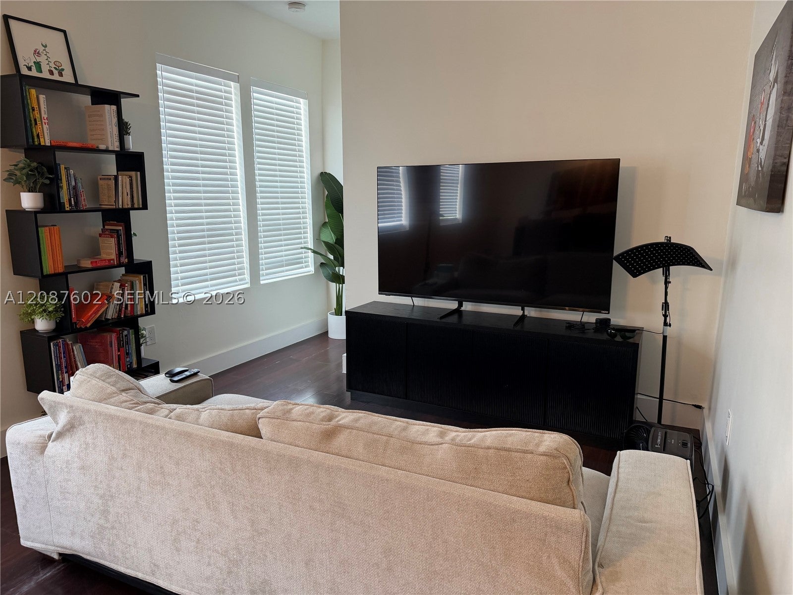 Properties 3 737 Jefferson Ave 303