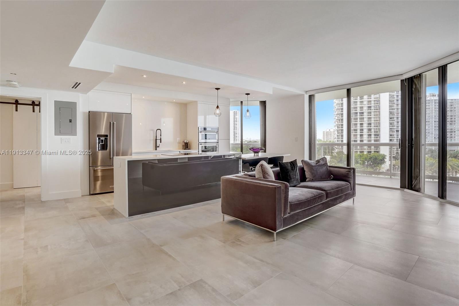 TERRACES NORTH TURNBERRY - Residential