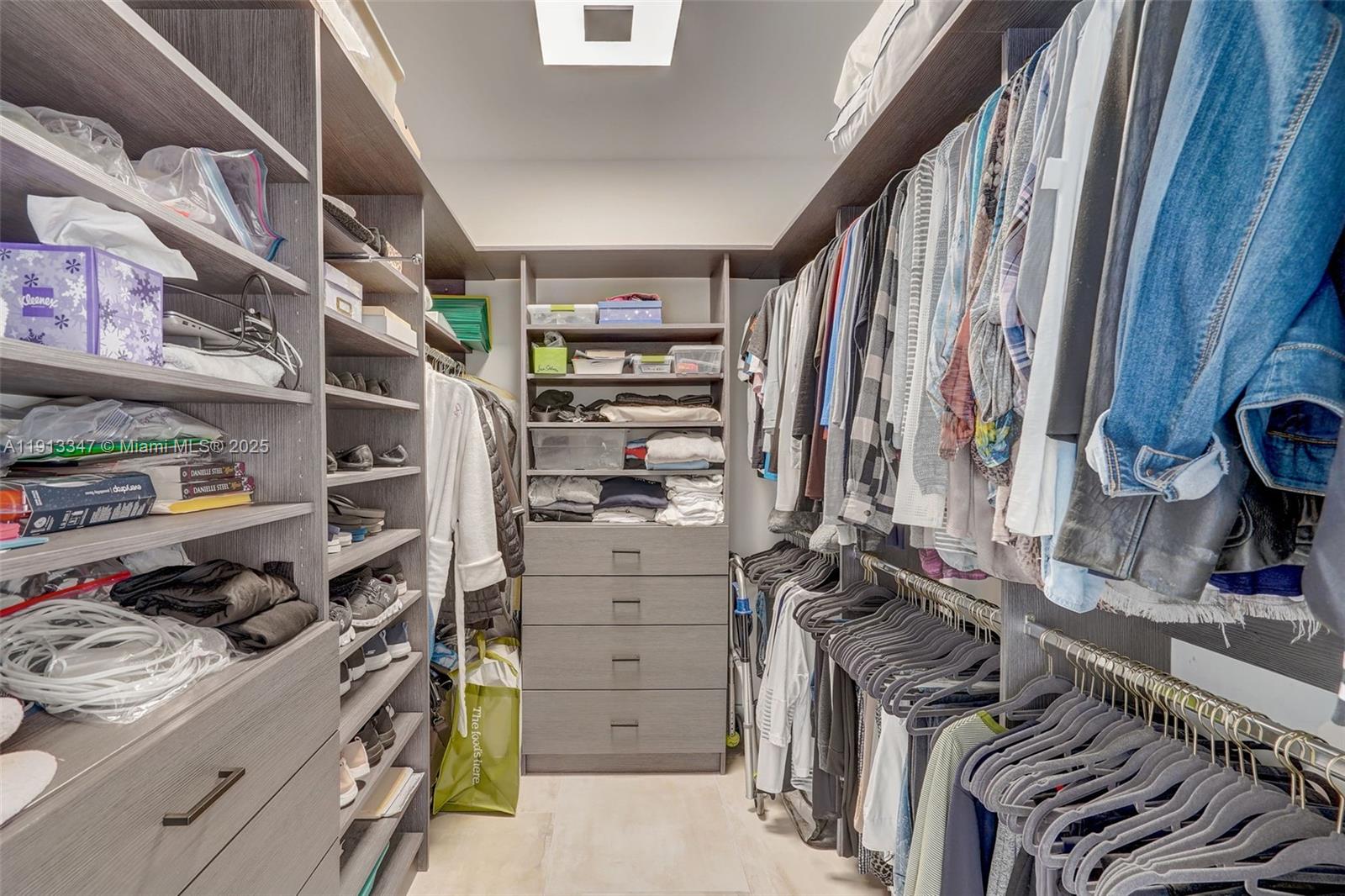 TERRACES NORTH TURNBERRY - Residential