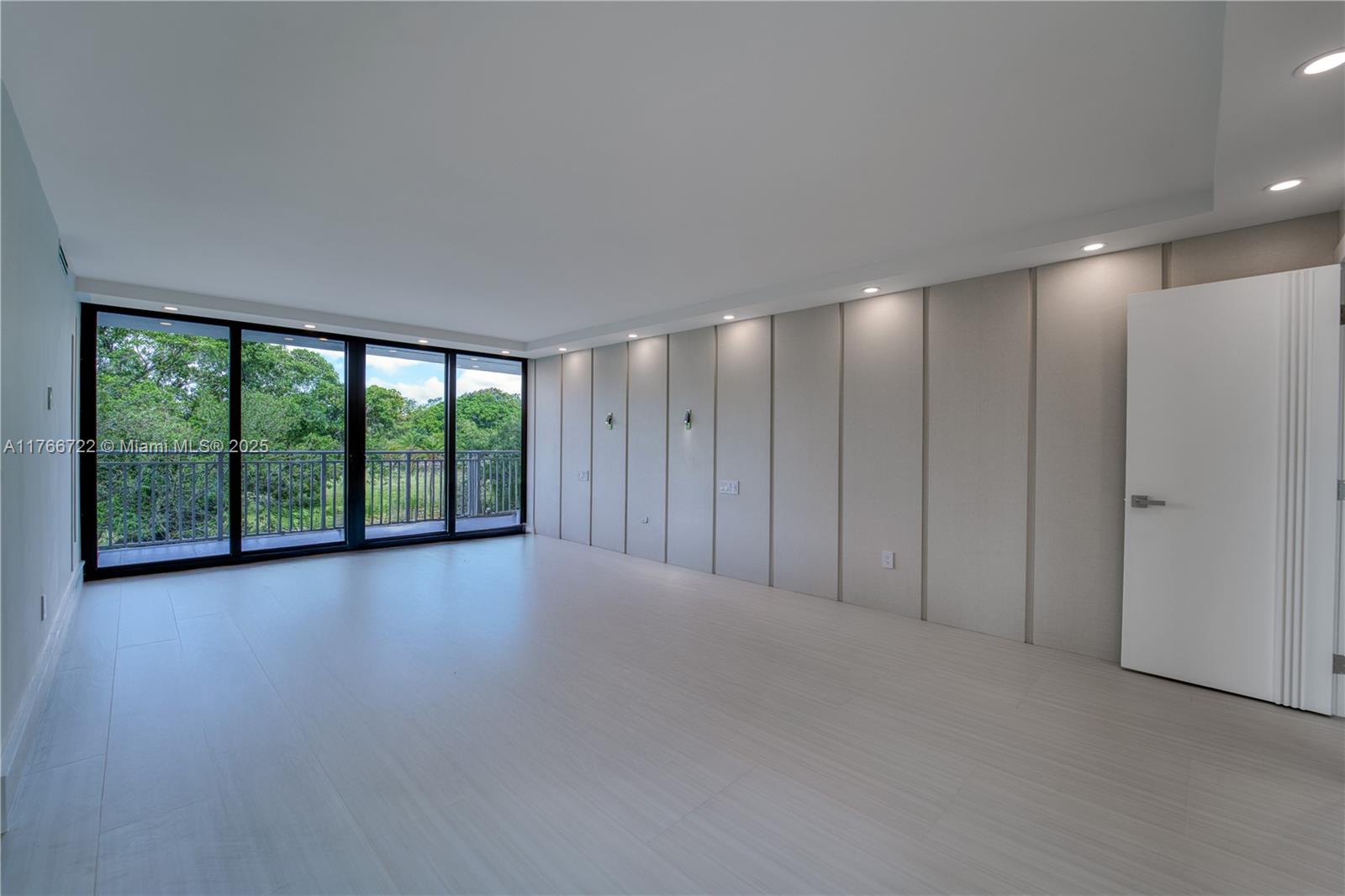 GABLES BATH CLUB APTS CON - Residential