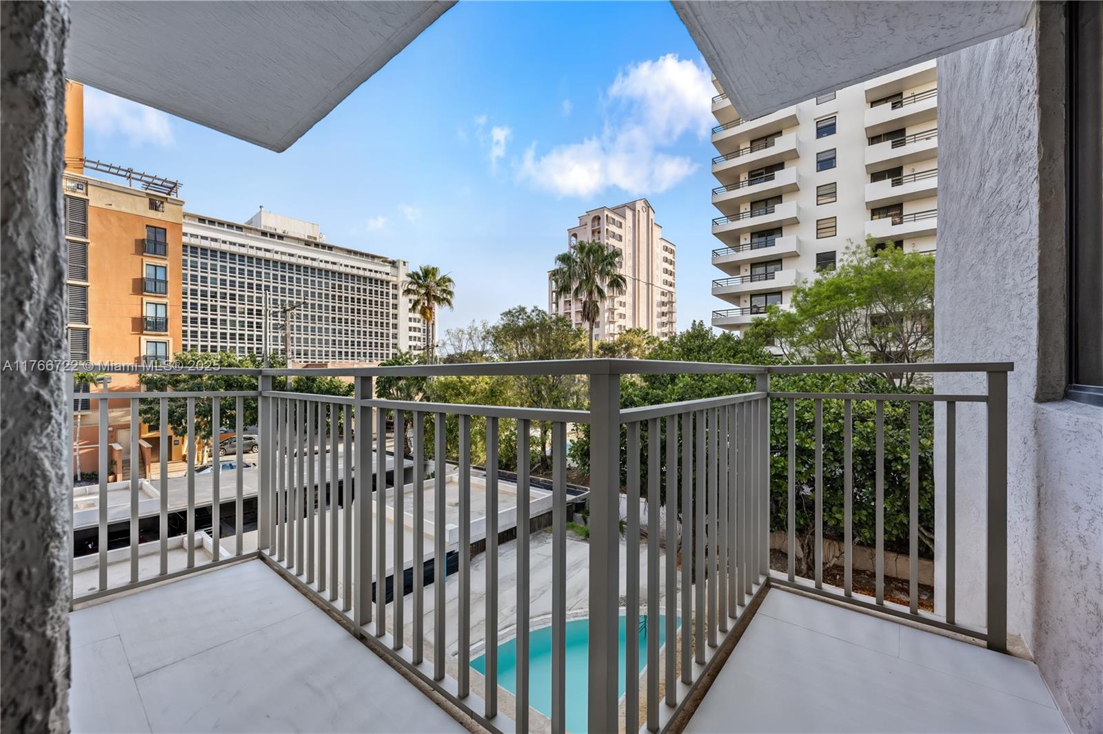 GABLES BATH CLUB APTS CON - Residential