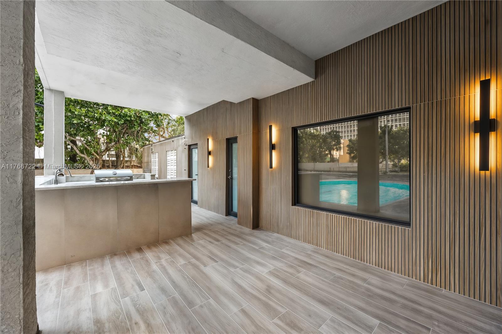 GABLES BATH CLUB APTS CON - Residential