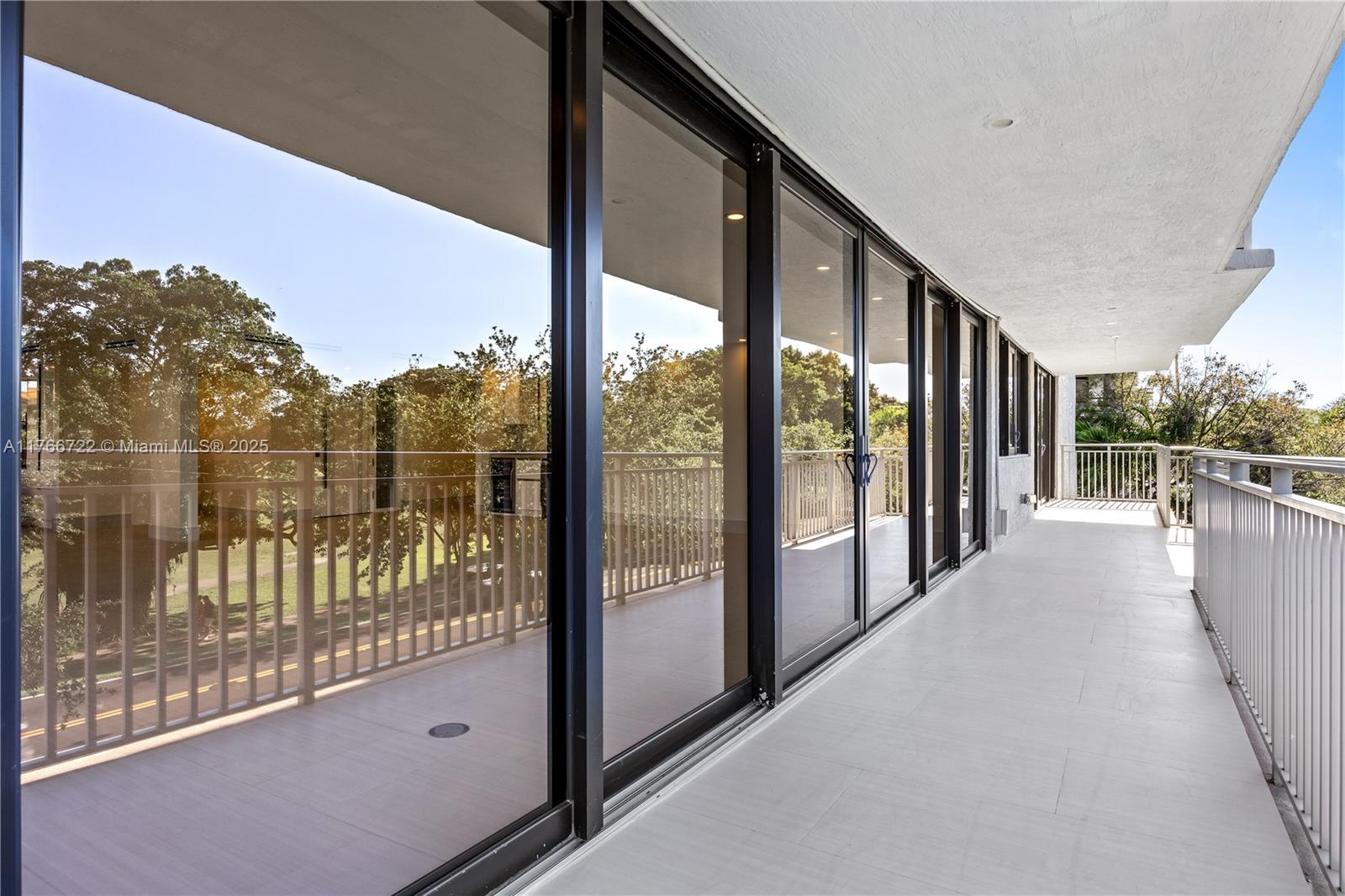 GABLES BATH CLUB APTS CON - Residential