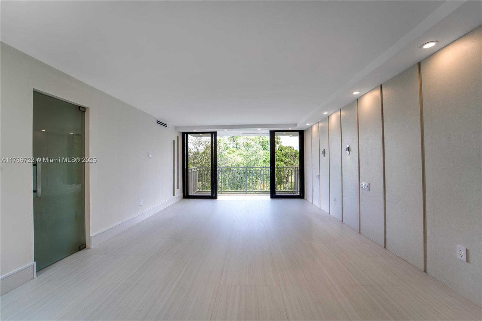 GABLES BATH CLUB APTS CON - Residential