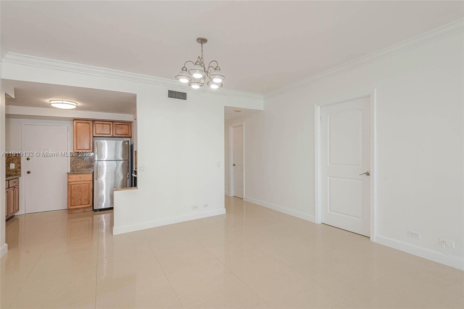 ALEXANDER TOWERS CONDO - Residential Lease